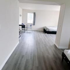 Big master bedroom private bathroom