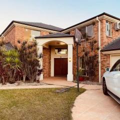 Carindale family home, private pool, leisure accommodation