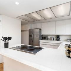 Spacious 4BD, La Jolla, Ocean Views, Jacuzzi