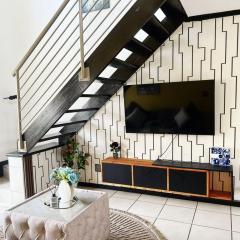 Zalari Luxe Loft A , Spacious 1 Bed Loft, Paulshof