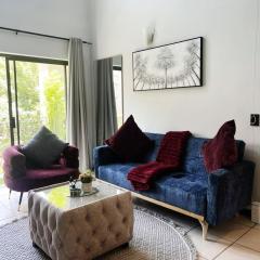 Zalari Loft B, Nature-Inspired 2 Bed Loft, Paulshof, Sandton