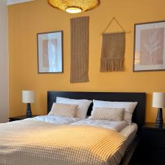 Great Forest, Free Parking - Rest & Nest Chic