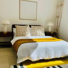 Private Rm in a Stylish Chatswood Home Near Station