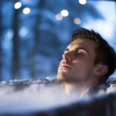 Cosy Garden Flat, Private Hot Tub & Four Poster Bed