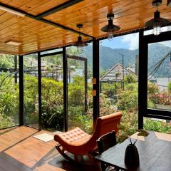 Bách Xanh House. Nhà Gác Lửng