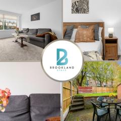 Two Bedroom House by Brookland Stays Serviced Accommodation Short Lets Middleton with Free WiFi