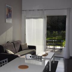 SIGOU - Studio avec Mezzanine, Jardin et parking sécurisé