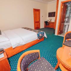 Mac-Dic Royal Plaza Hotel