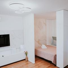 Zen Hideaway Near Mall Moldova and Center