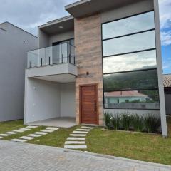 Casa nova na Gamboa, Conforto perto da praia