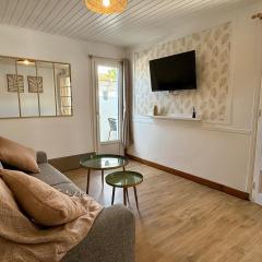 Comfortable stay, sea & beach within walking distance