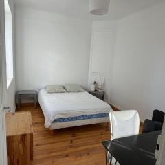 Maison XVe siècle - Chambres avec SDB privées - Calme