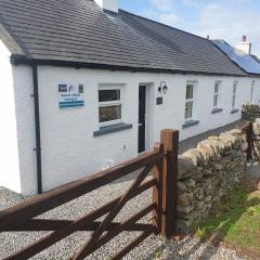 RAWSON COTTAGE LOVELY 2 BEDROOM SEMI RURAL