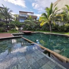 Immaculate Penthouse 2BR, Beach, and Pool