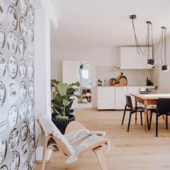 Cloud9 Boutique Apartment