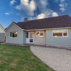 Stunning 3 Bedroom Home with Free Private Parking