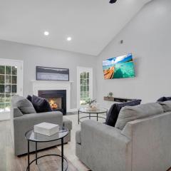 Modern and Updated 3br Home in Quiet Neighborhood