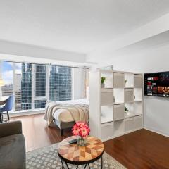 Cozy Downtown Studio Steps to Yonge Dundas Square