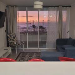 Departamento AYLLU para 4 personas, con piscina Frente a la playa en Laucho, cerca del centro