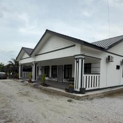 De Bagan Village, Tanjong Karang