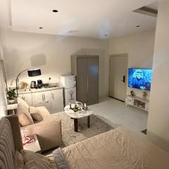 استديو بيرق هادئ وأنيق بدخول ذاتي