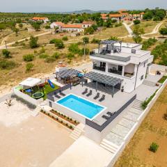 Villa Katarina with pool and jacuzzi