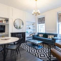 Central & Trendy - Aquila House Apartments