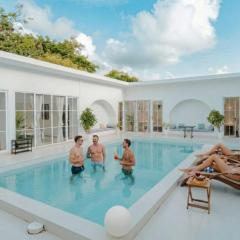 EKOSTAY Gold - Ark Stone Villa