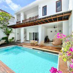 Umatutet - Superhost 3BR Villa Pool in Pererenan Near Canggu