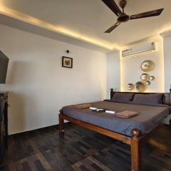 The French Villa Elite