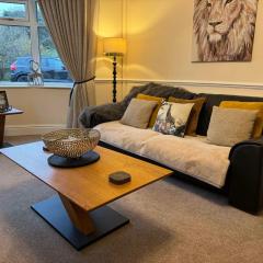 Northfield 2BDR with Large Drive and Games Room