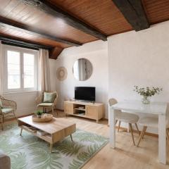 Meunier tu dors au pied du moulin