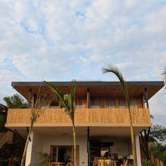 Eagle View Farm & Lake Retreat