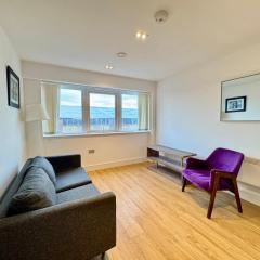 Stylish 1BDR Apt Near Luton Airport Transit Hub