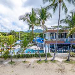 Ozeano hotel and surf bar