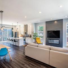Lux Home 5 mins to Grand Park with Private Garage-Family Friendly