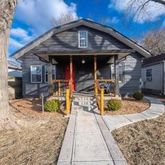 Red Door Cottage of Broad Ripple- Great Location Family Friendly