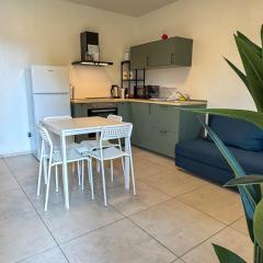 Accogliente alloggio con patio