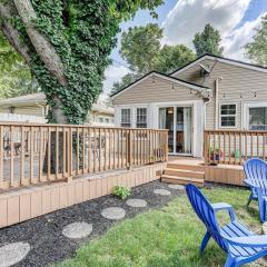Charming bungalow deck & fire pit- Family Friendly