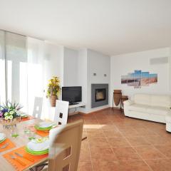 villa between lake and mountains