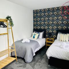 Elmbank Avenue House by Klass Living Uddingston