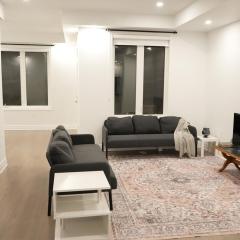 Spacious Oakville Getaway Perfect for Families