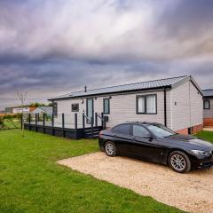 3 bedroom with private parking near Wells and Glastonbury