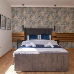 Double Room 8 Self Check-In Accommodation with access to shared kitchen