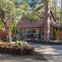 The Hideout - Cozy Pet-friendly Cottage in Town