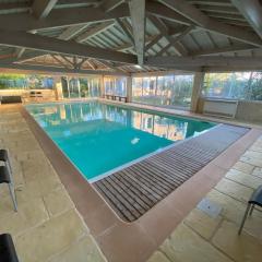 Le Colombier d'Antan 300 m2 avec Piscine couverte chauffée