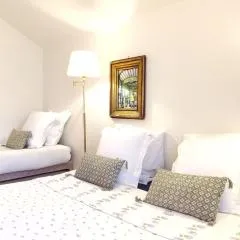 PARIS AUTHENTIC HOUSE Entier 1920's House, For Groups, Métro Line 7 station Porte d'Ivry