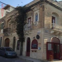 The 1930's Maltese Residence