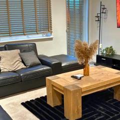 2 bed 2 bath luxe apartment in Hampton in Arden