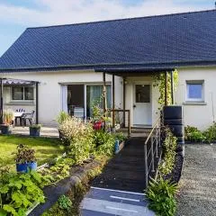 2 Bedroom Cozy Home In Saint-Yvi